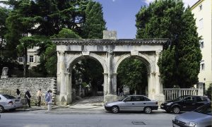 Twin gates - Pula - Istria - Croatia - Stay Croatia